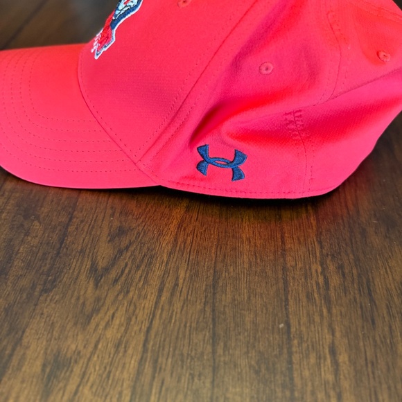 Belmont Bruins Under Armour Red Stretch Fit Cap, Size L/XL - Picture 6 of 6